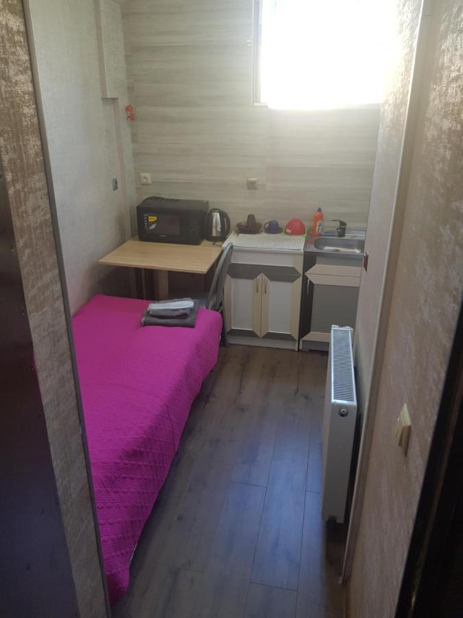 Solo Budget Apartment Tbilisi Esterno foto